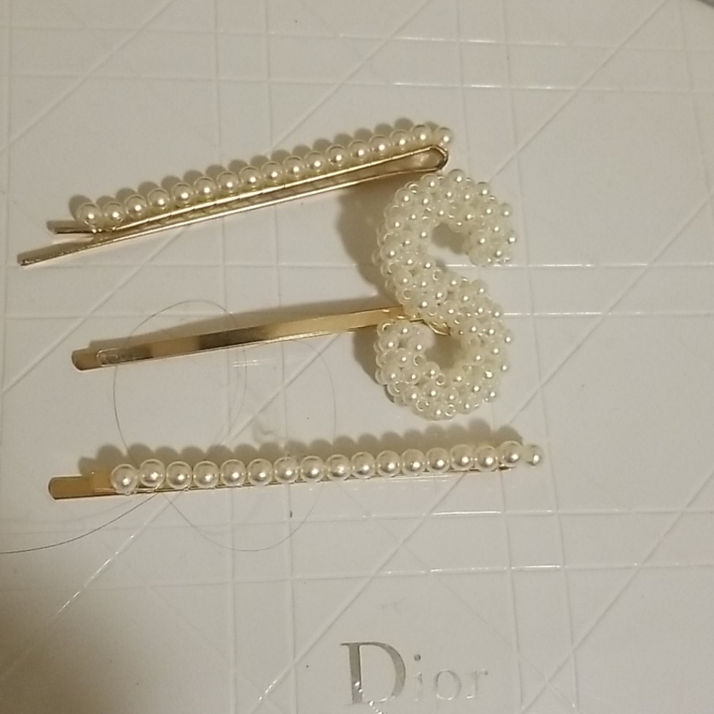 Decorative pearl-like embellished hair pins